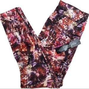 VOGO ATHLETICA NWT Multi Colored 7/8 LEGGINGS - Medium